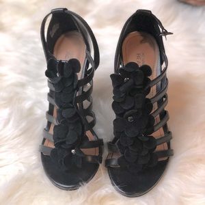 SOLDKenneth Cole Reaction heels